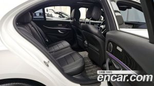 Mercedes-Benz E-Class E250 Avantgarde 2023 года из Южной Кореи