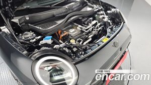 Mini Cooper JCW 2025 года из Южной Кореи