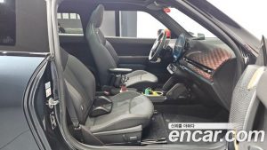 Mini Cooper JCW 2025 года из Южной Кореи