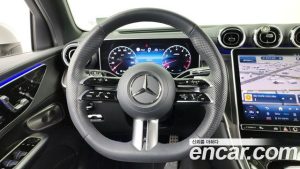 Mercedes-Benz GLC-Class GLC300 4MATIC AMG Line 2024 года из Южной Кореи