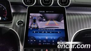 Mercedes-Benz GLC-Class GLC300 4MATIC AMG Line 2024 года из Южной Кореи