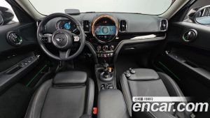 Mini Countryman CLASSIC Plus COMFORT PACK 2023 года из Южной Кореи