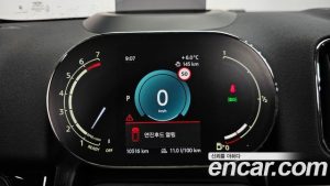 Mini Countryman CLASSIC Plus COMFORT PACK 2023 года из Южной Кореи