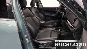 Mini Countryman CLASSIC Plus COMFORT PACK 2023 года из Южной Кореи