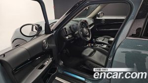 Mini Countryman CLASSIC Plus COMFORT PACK 2023 года из Южной Кореи