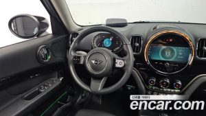 Mini Countryman CLASSIC Plus COMFORT PACK 2023 года из Южной Кореи