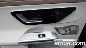 Mercedes-Benz EQE EQE500 4MATIC 2023 года из Южной Кореи