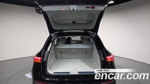 Mercedes-Benz EQE EQE500 4MATIC 2023 года из Южной Кореи