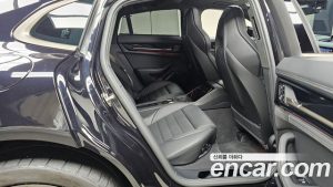 Porsche Panamera 4.0 Turbo 2025 года из Южной Кореи