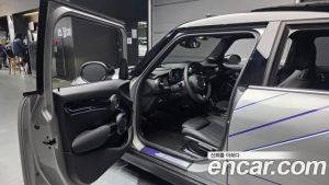 Mini Cooper 5Door Mayfield Edition 2024 года из Южной Кореи