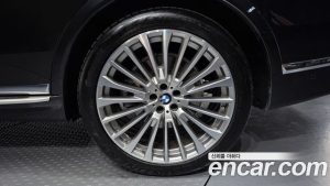 BMW X7 xDrive 40d Design Pure Excellence 7-Seater 2023 года из Южной Кореи