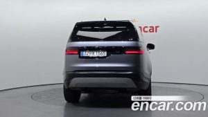 Land Rover Discovery 2.0 P300 SE 2023 года из Южной Кореи