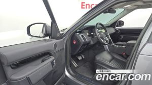 Land Rover Discovery 2.0 P300 SE 2023 года из Южной Кореи