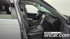 Land Rover Discovery 2.0 P300 SE 2023 года из Южной Кореи
