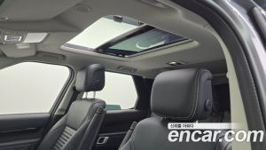 Land Rover Discovery 2.0 P300 SE 2023 года из Южной Кореи
