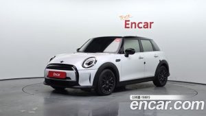 Mini Cooper 5Door CLASSIC 2024 года из Южной Кореи