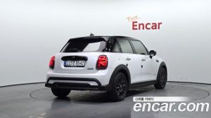 Mini Cooper 5Door CLASSIC 2024 года из Южной Кореи