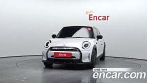 Mini Cooper 5Door CLASSIC 2024 года из Южной Кореи