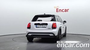 Mini Cooper 5Door CLASSIC 2024 года из Южной Кореи