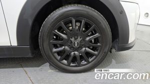 Mini Cooper 5Door CLASSIC 2024 года из Южной Кореи