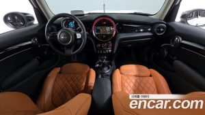 Mini Cooper 5Door CLASSIC 2024 года из Южной Кореи