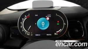 Mini Cooper 5Door CLASSIC 2024 года из Южной Кореи