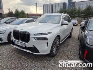 BMW X7 xDrive 40i Design Pure Excellence 7-Seater 2025 года из Южной Кореи