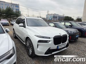 BMW X7 xDrive 40i Design Pure Excellence 7-Seater 2025 года из Южной Кореи