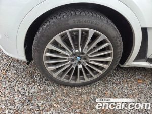 BMW X7 xDrive 40i Design Pure Excellence 7-Seater 2025 года из Южной Кореи