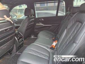BMW X7 xDrive 40i Design Pure Excellence 7-Seater 2025 года из Южной Кореи