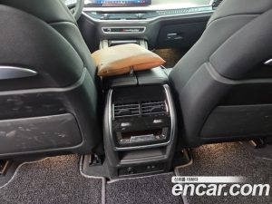 BMW X7 xDrive 40i Design Pure Excellence 7-Seater 2025 года из Южной Кореи