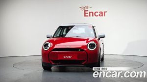 Mini Cooper SE CLASSIC 2024 года из Южной Кореи