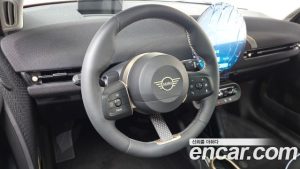 Mini Cooper SE CLASSIC 2024 года из Южной Кореи