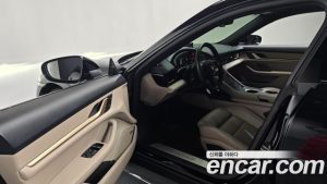 Porsche Taycan 4S CROSS TURISMO 2024 года из Южной Кореи