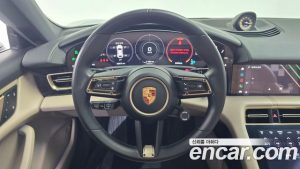 Porsche Taycan 4S CROSS TURISMO 2024 года из Южной Кореи