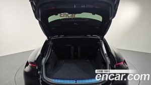 Porsche Taycan 4S CROSS TURISMO 2024 года из Южной Кореи