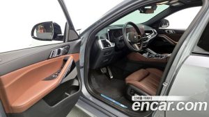 BMW X6 xDrive40i M Sport 2025 года из Южной Кореи