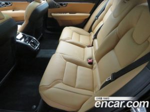 Volvo S90 B5 Ultra Bright 2025 года из Южной Кореи