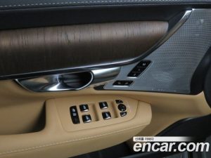 Volvo S90 B5 ULTIMATE Bright 2024 года из Южной Кореи