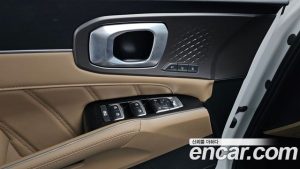 Kia Sorento HEV 1.6 2WD 2024 года из Южной Кореи