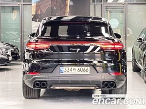 Porsche Cayenne 3.0 Coupe 2022 года из Южной Кореи