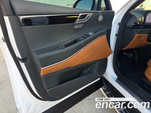 Genesis GV80 2.5T Бензин 2WD 2024 года из Южной Кореи