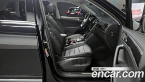 Volkswagen Tiguan 2.0 TDI Prestige 2023 года из Южной Кореи
