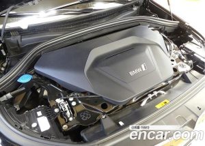 BMW iX1 xDrive 30 M Sport 2025 года из Южной Кореи