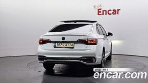 Volkswagen Jetta 1.5 TSI Premium 2023 года из Южной Кореи