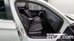 Volkswagen Jetta 1.5 TSI Premium 2023 года из Южной Кореи