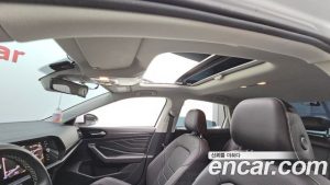 Volkswagen Jetta 1.5 TSI Premium 2023 года из Южной Кореи