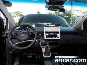Hyundai Staria Tourer 11-Seater 2024 года из Южной Кореи