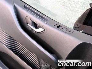 Hyundai Staria Tourer 11-Seater 2024 года из Южной Кореи