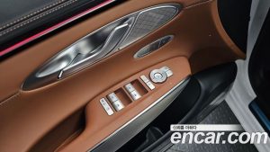 Genesis GV70 2.5T Бензин AWD 2025 года из Южной Кореи